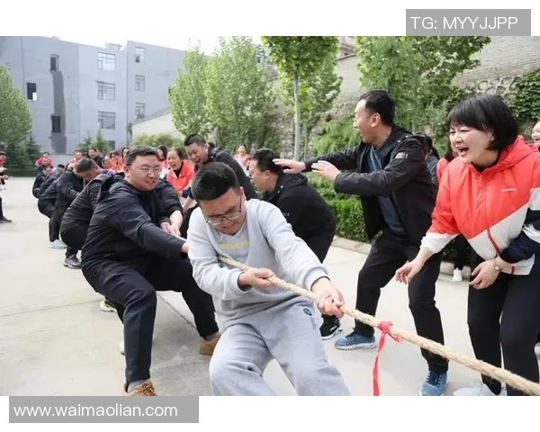 槅江足球明星队奋勇争先展现青春风采与团队精神